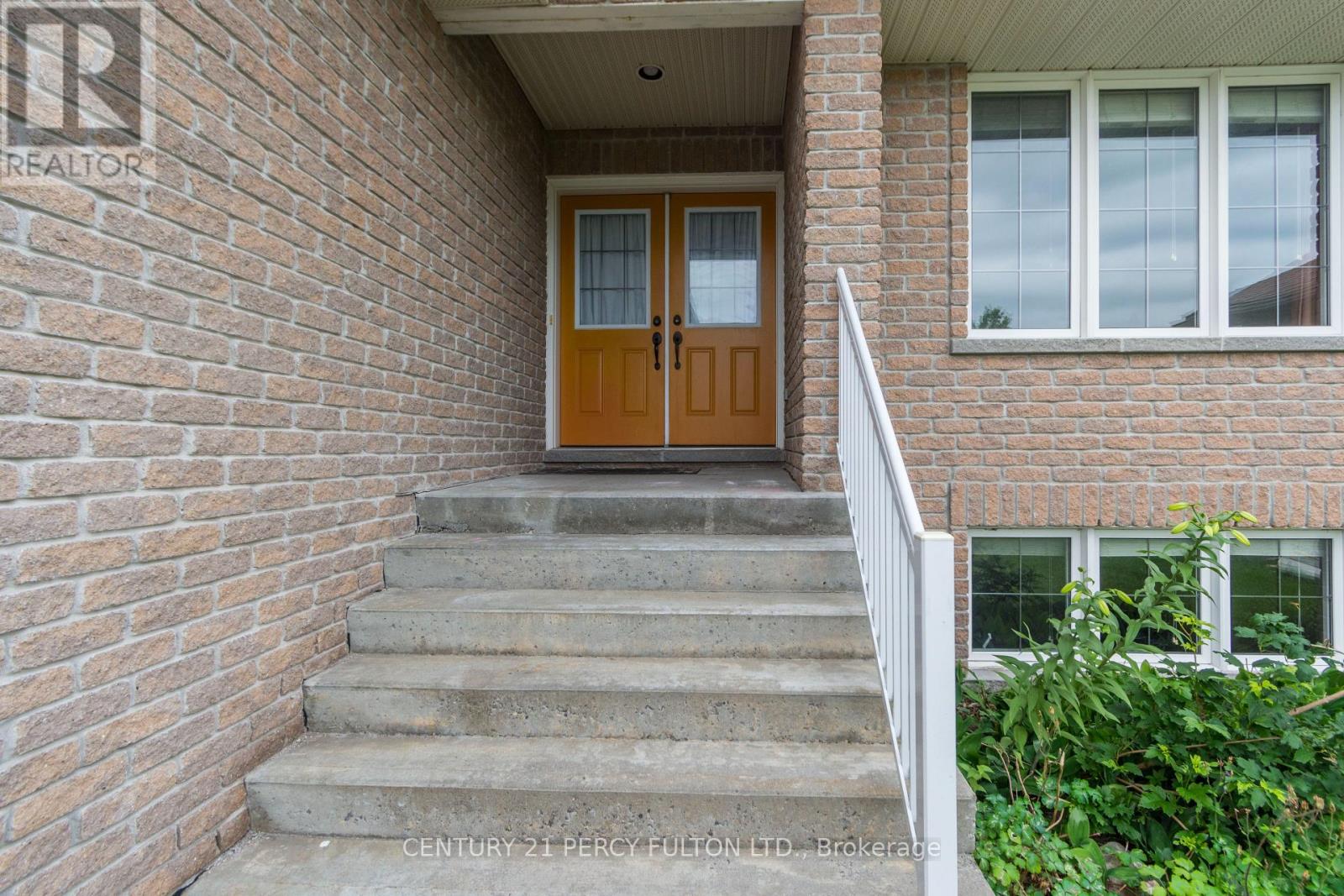 28 FREEDOM CRESCENT - 4