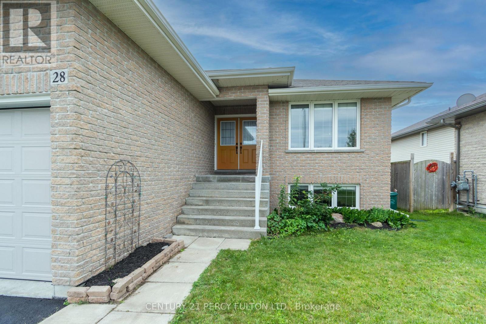 28 FREEDOM CRESCENT - 3