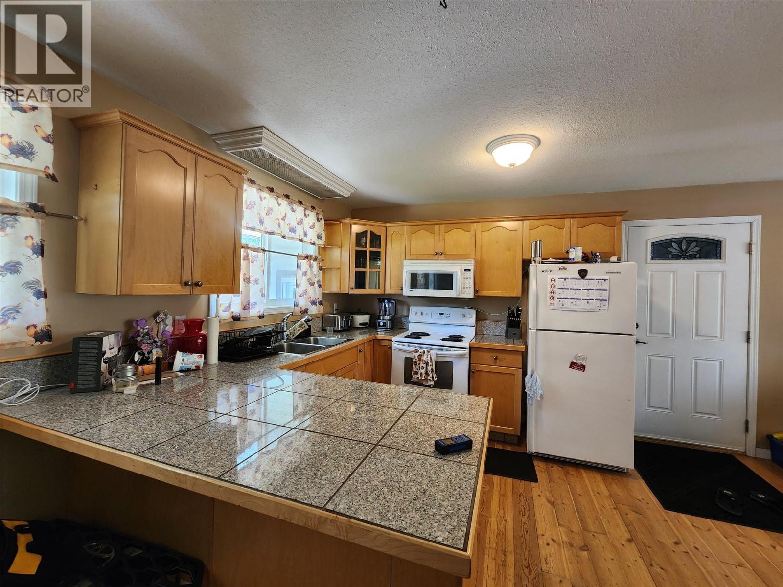 5440 41 Highway - 11