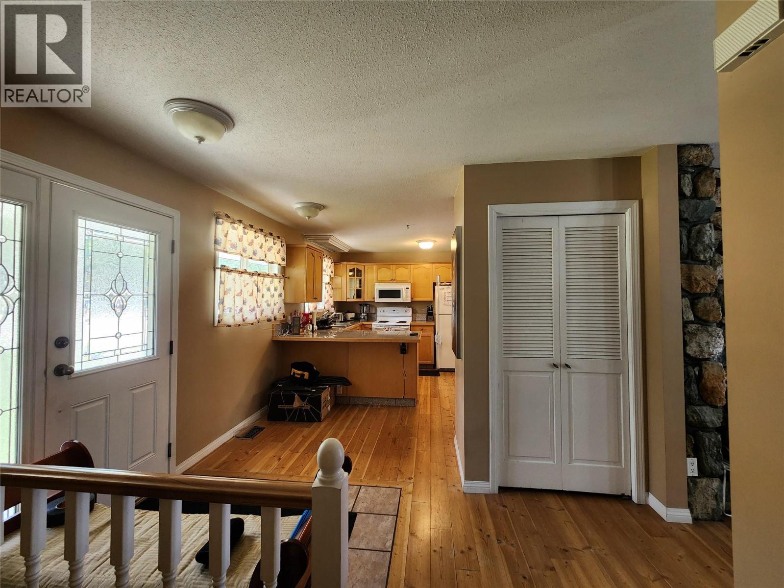 5440 41 Highway - 12
