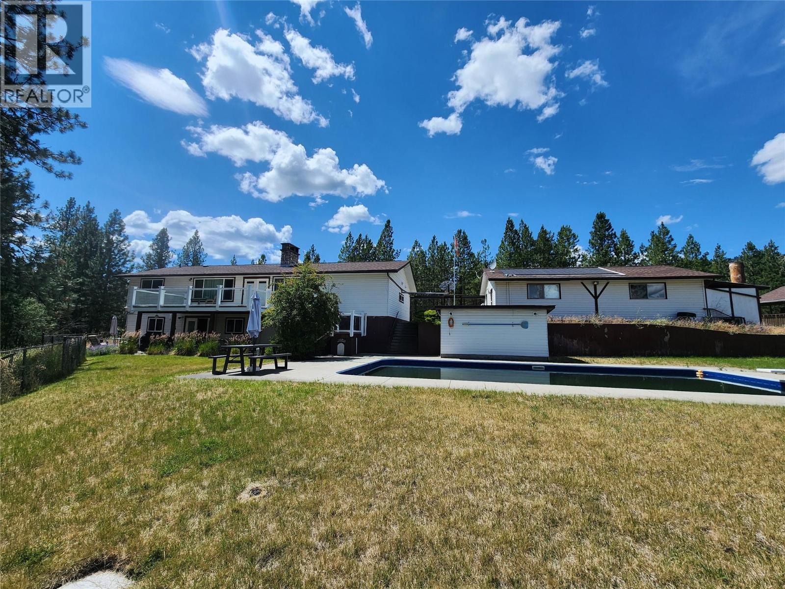 5440 41 Highway - 5