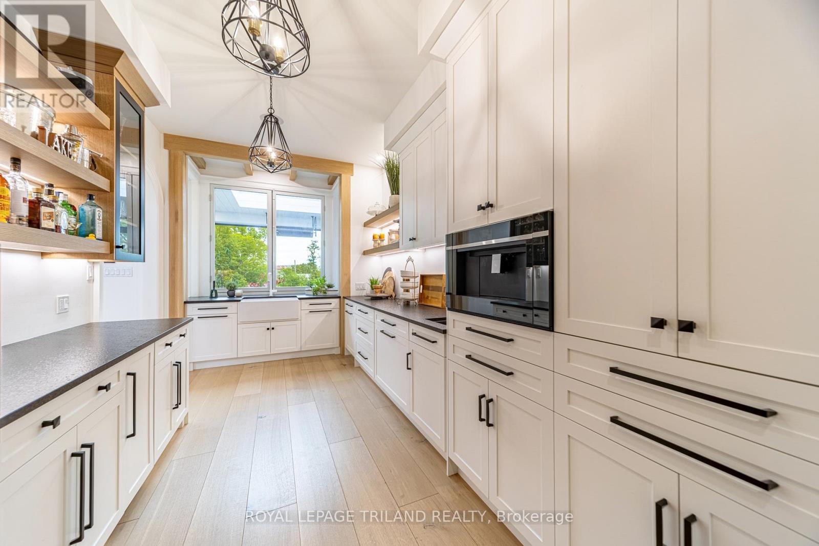 260 ONTARIO STREET - 23