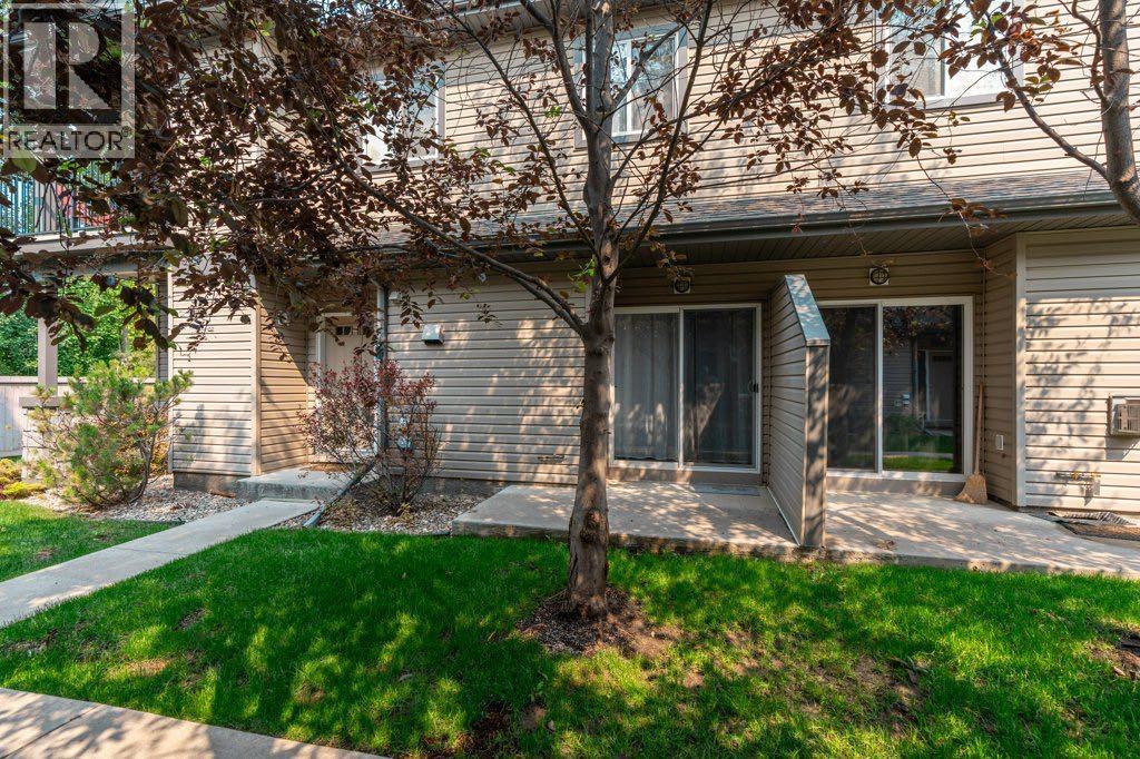 #2 121 Silkstone Road W - 3
