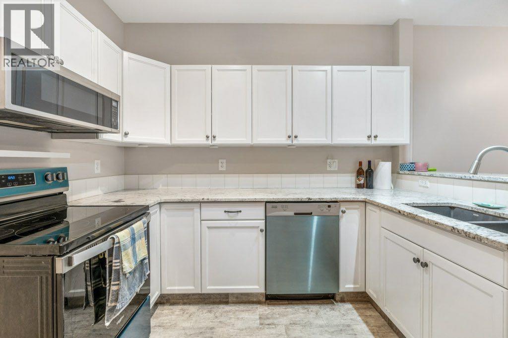 #2 121 Silkstone Road W - 10