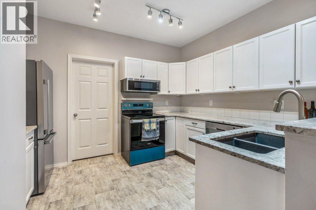 #2 121 Silkstone Road W - 9