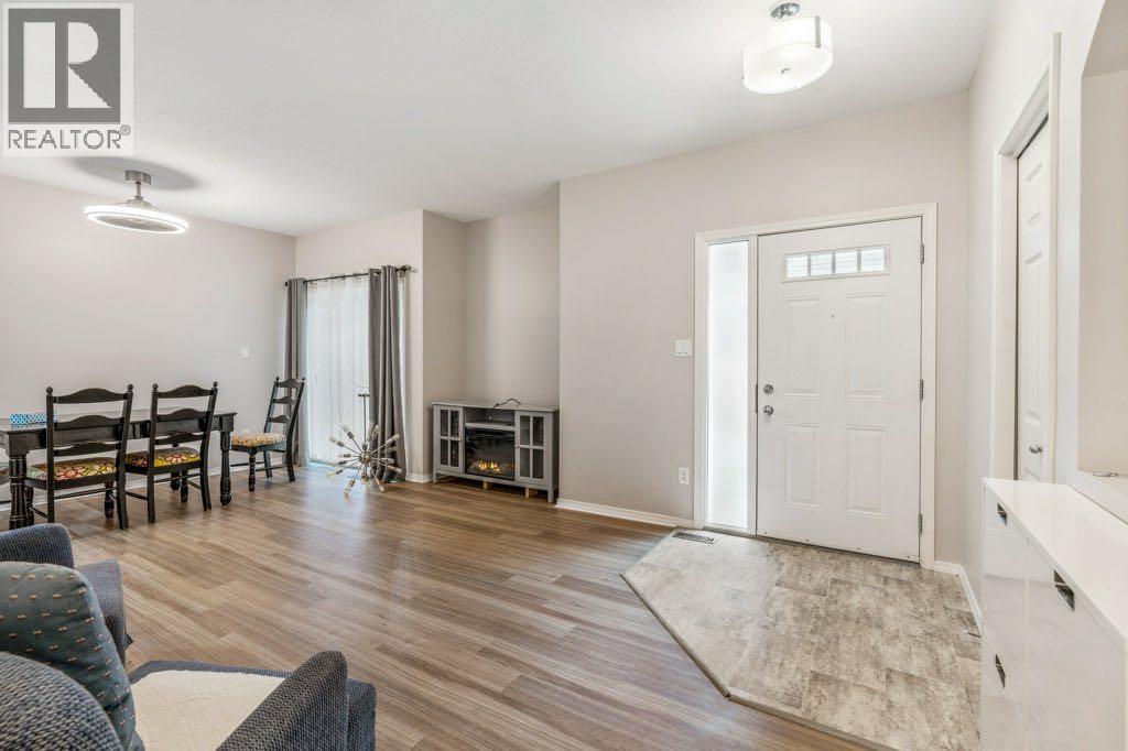 #2 121 Silkstone Road W - 5