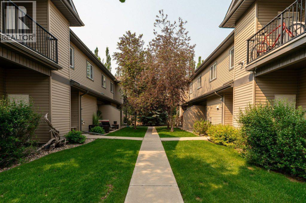 #2 121 Silkstone Road W - 25