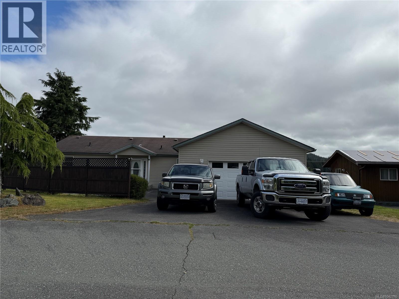 6120 Huckleberry Lane - 7