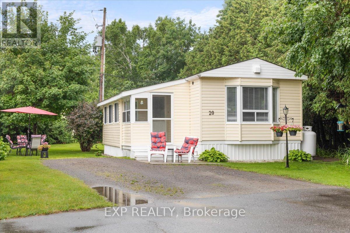 20 PINEWOOD AVENUE - 1