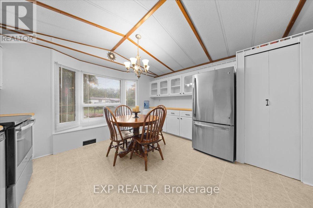 20 PINEWOOD AVENUE - 11