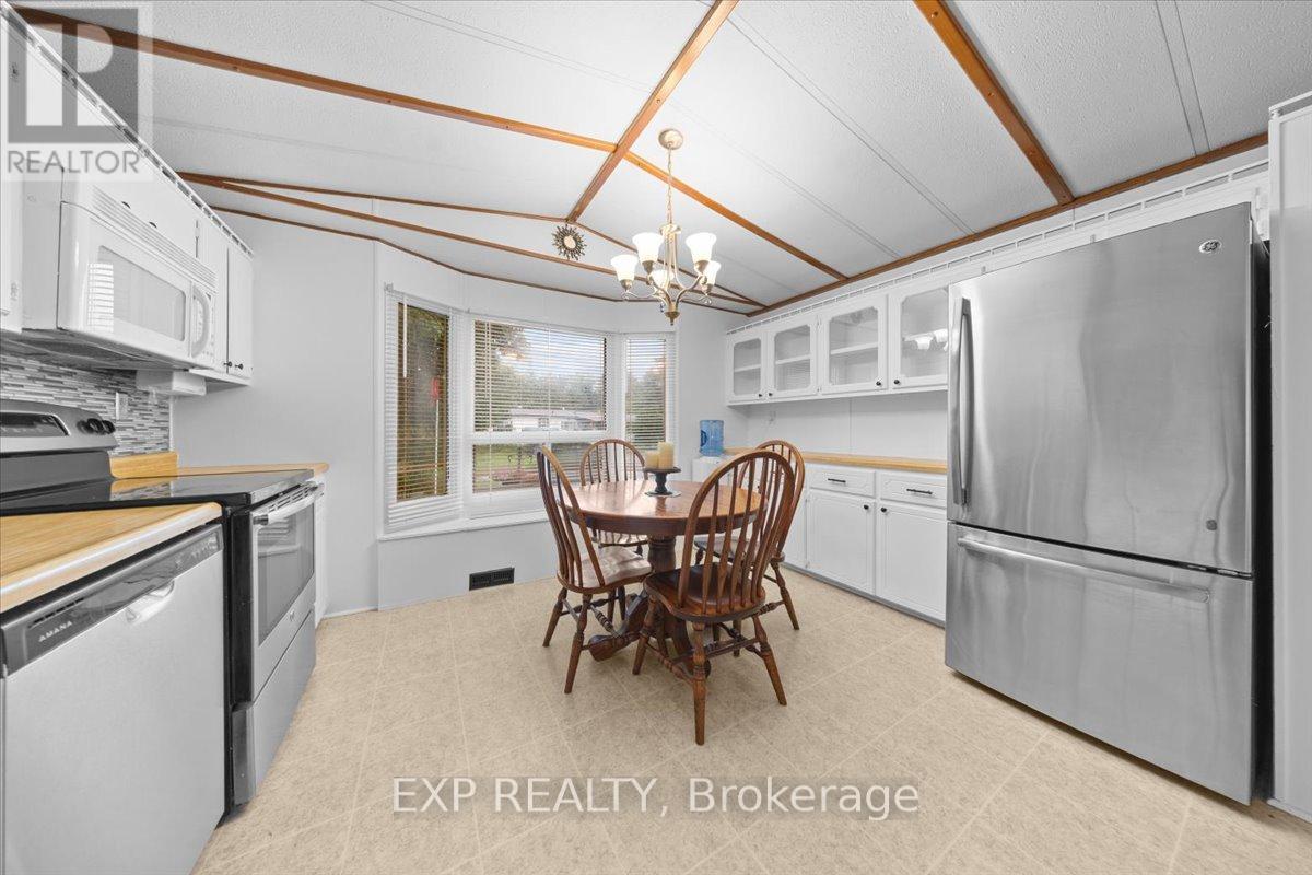 20 PINEWOOD AVENUE - 12