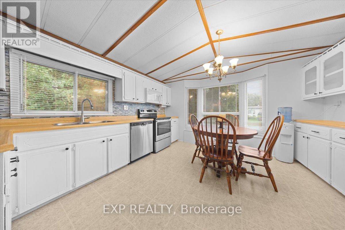 20 PINEWOOD AVENUE - 13