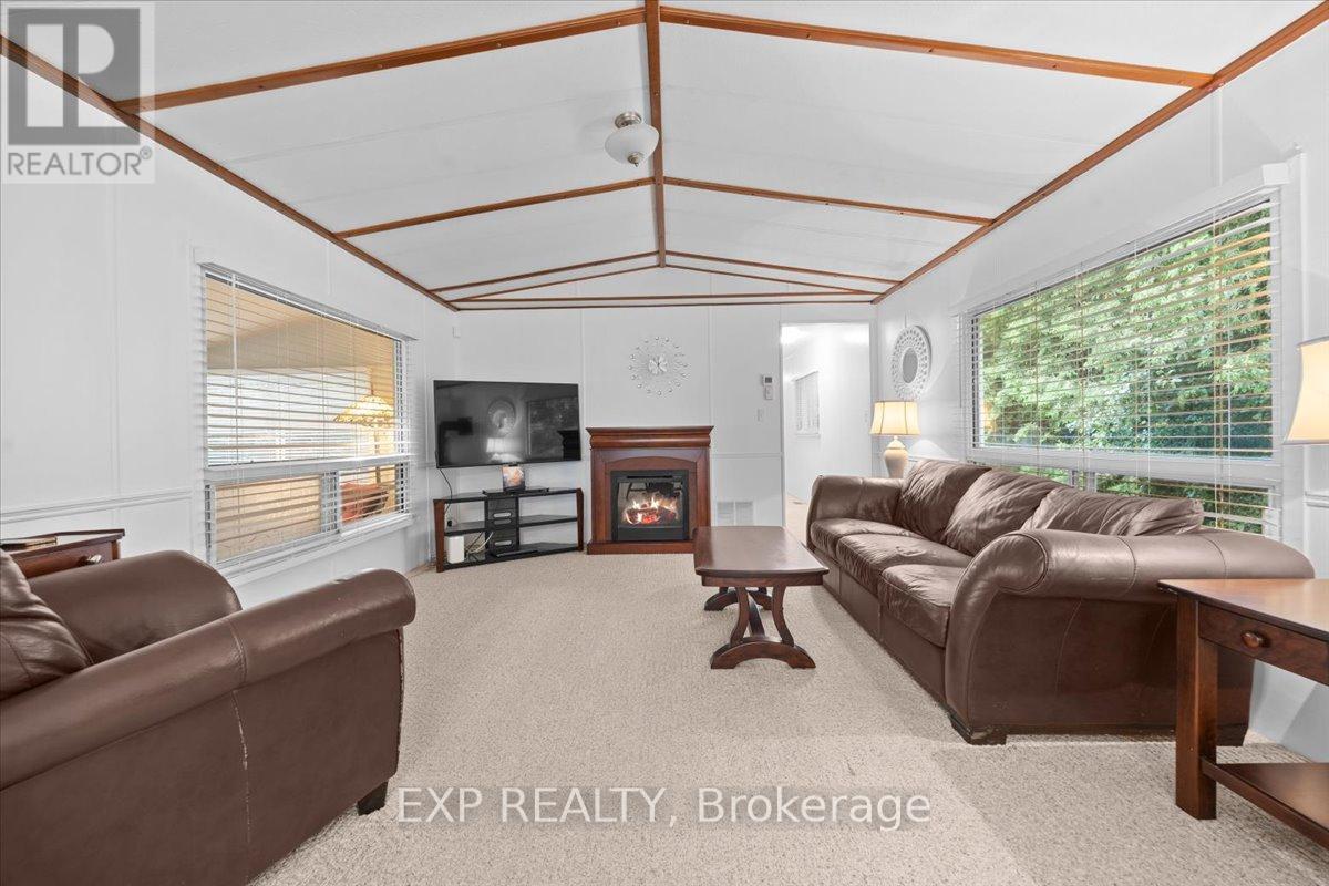 20 PINEWOOD AVENUE - 14