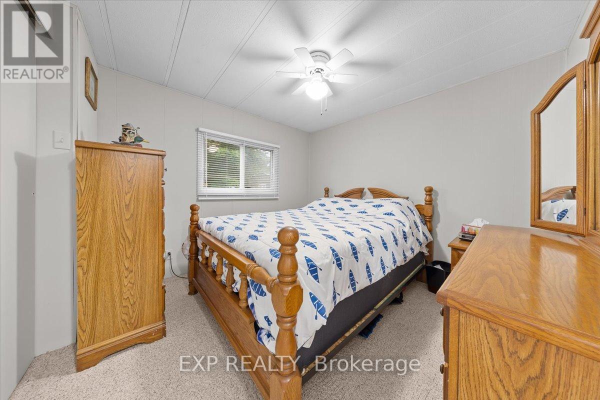 20 PINEWOOD AVENUE - 18