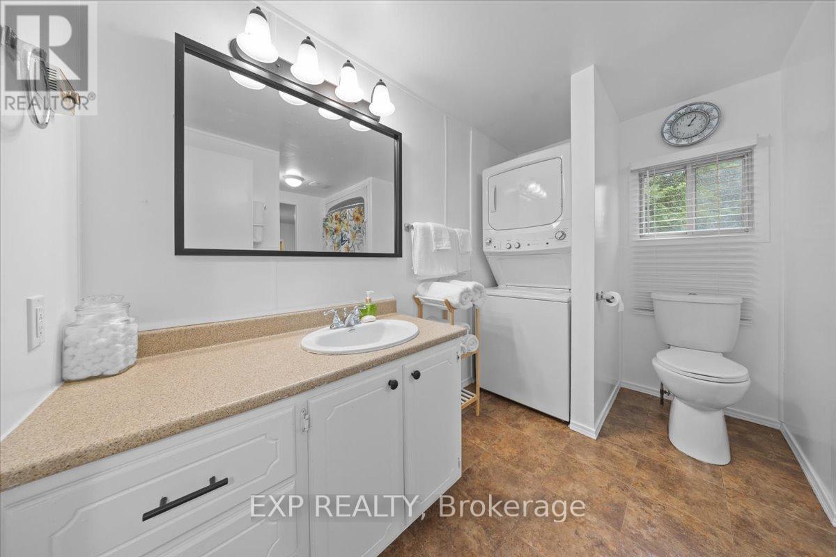 20 PINEWOOD AVENUE - 21
