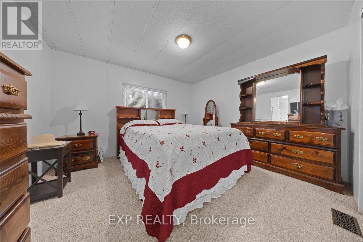 20 PINEWOOD AVENUE - 23