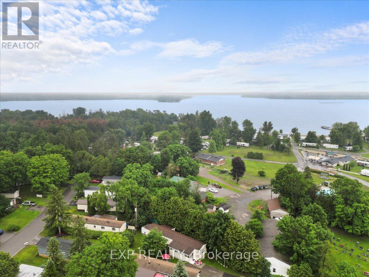 20 PINEWOOD AVENUE - 33