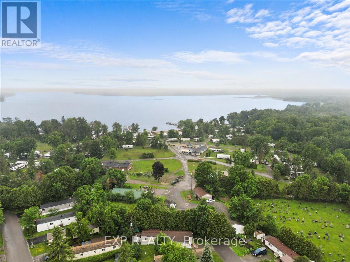 20 PINEWOOD AVENUE - 34