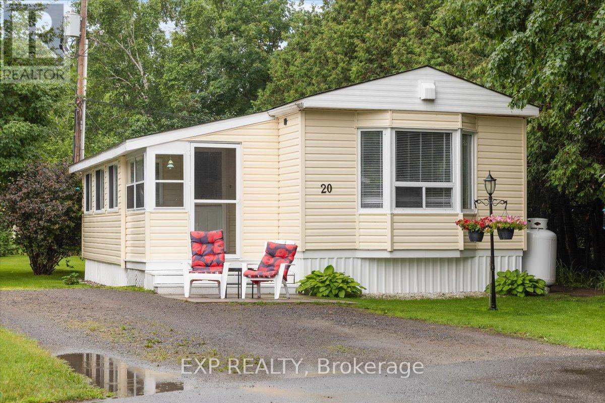 20 PINEWOOD AVENUE - 4