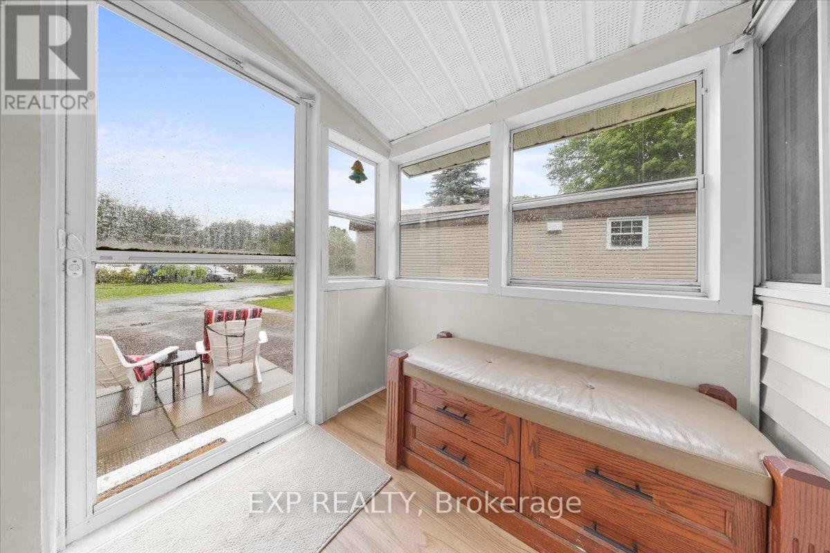 20 PINEWOOD AVENUE - 6