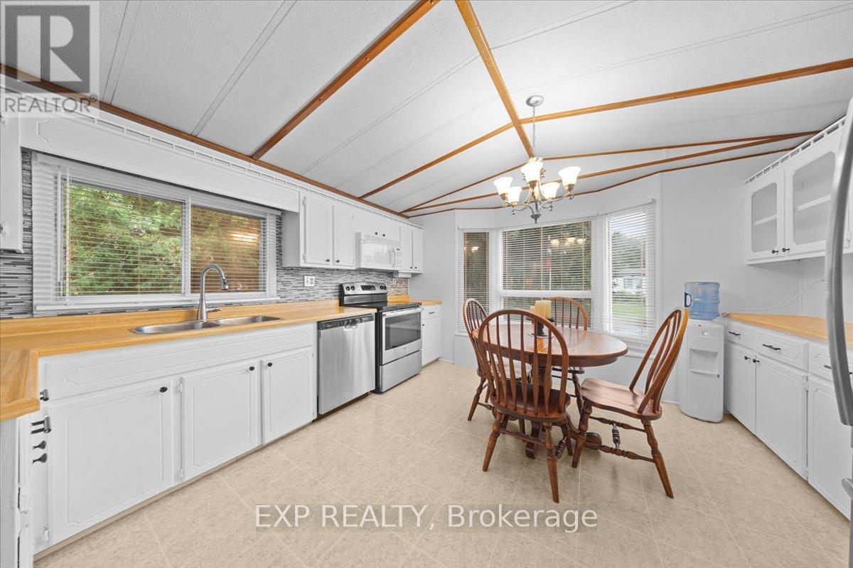 20 PINEWOOD AVENUE - 9