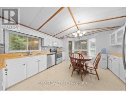 20 Pinewood Avenue, Beckwith, ON K7C3P1 Photo 9