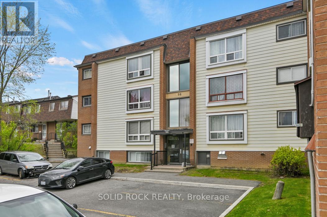 #7 896 ELMSMERE DRIVE - 1