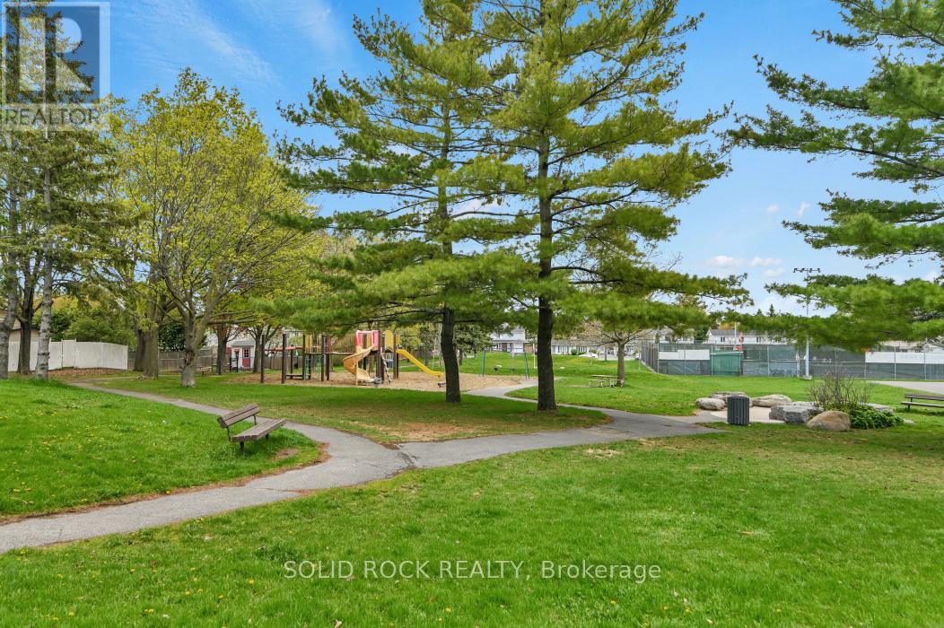 #7 896 ELMSMERE DRIVE - 19