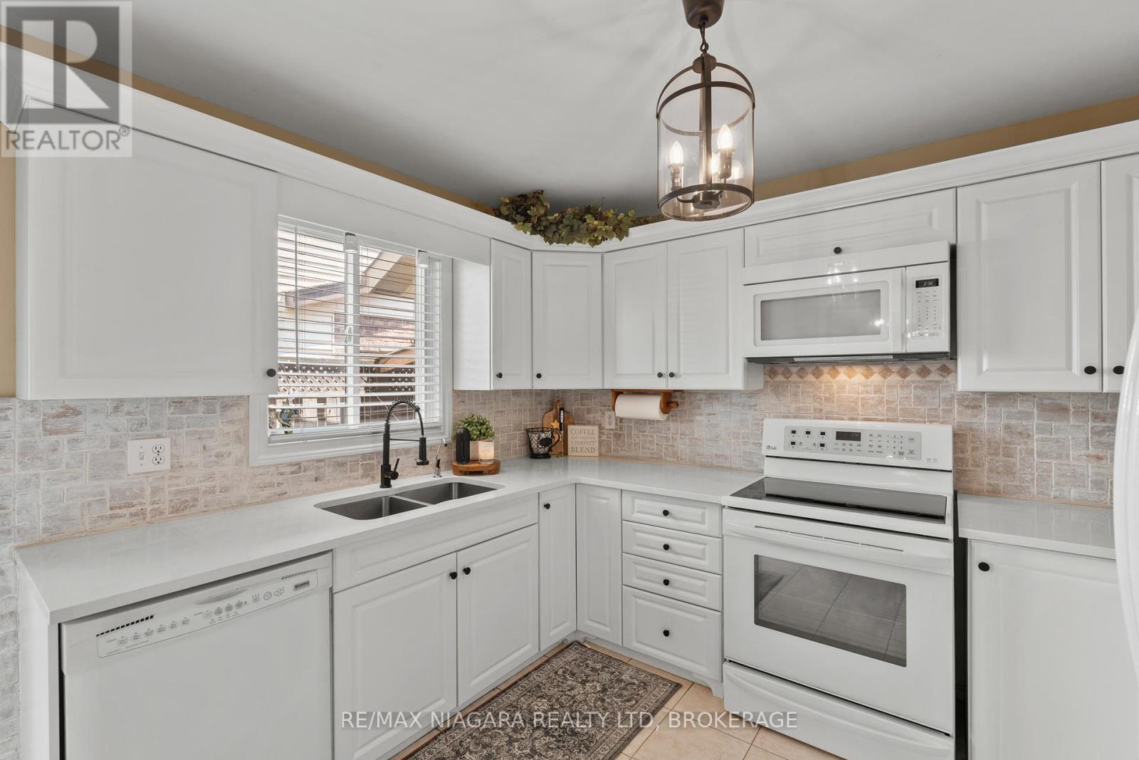 5991 ANDREA DRIVE - 15