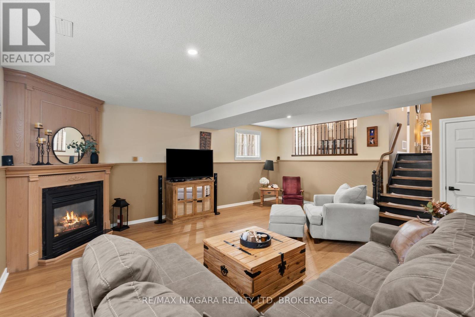 5991 ANDREA DRIVE - 17
