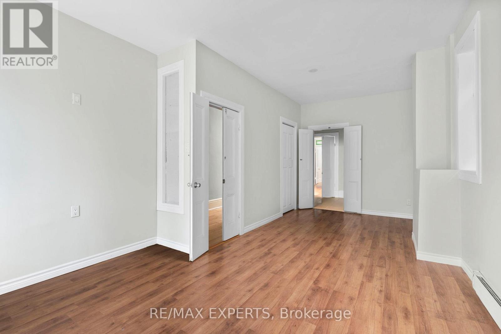 382 BATHURST STREET - 18