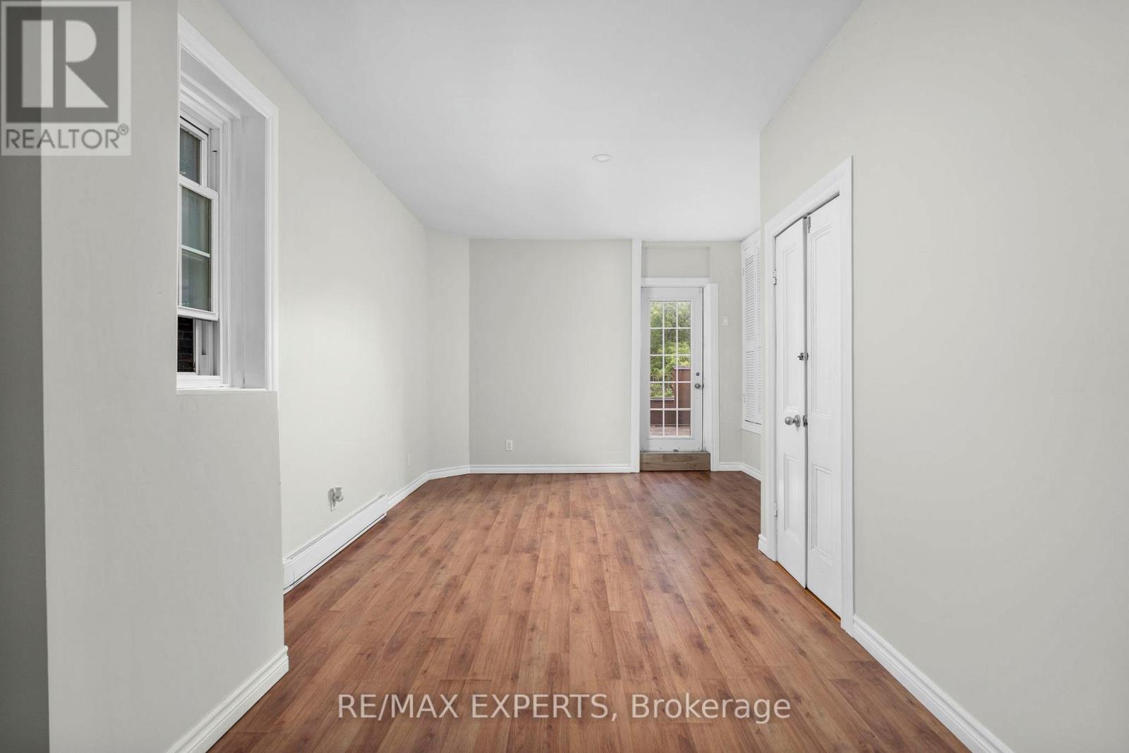 382 BATHURST STREET - 19