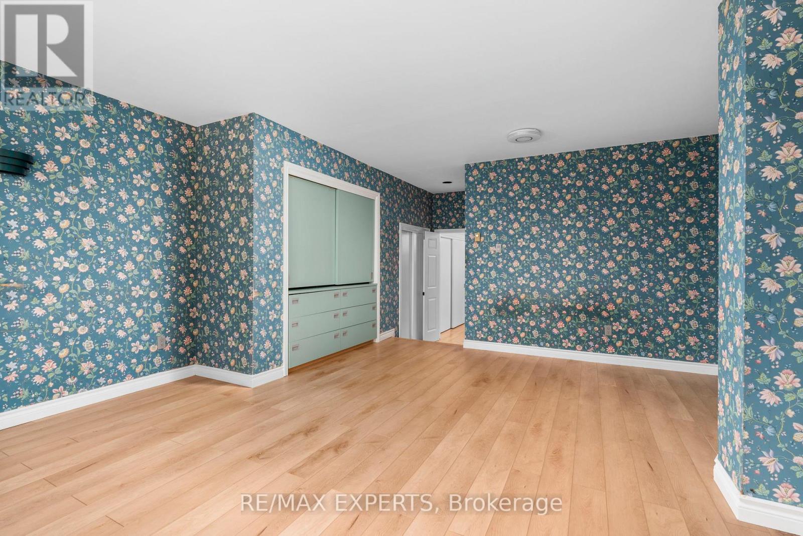 382 BATHURST STREET - 29