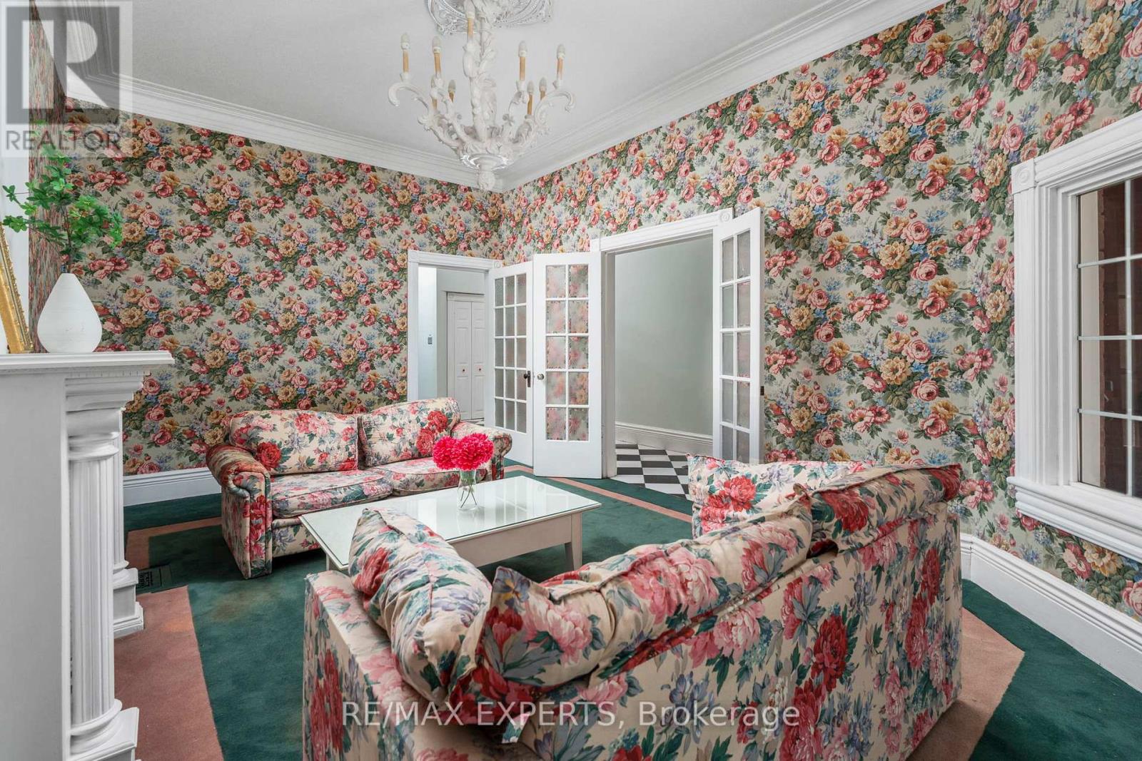 382 BATHURST STREET - 6