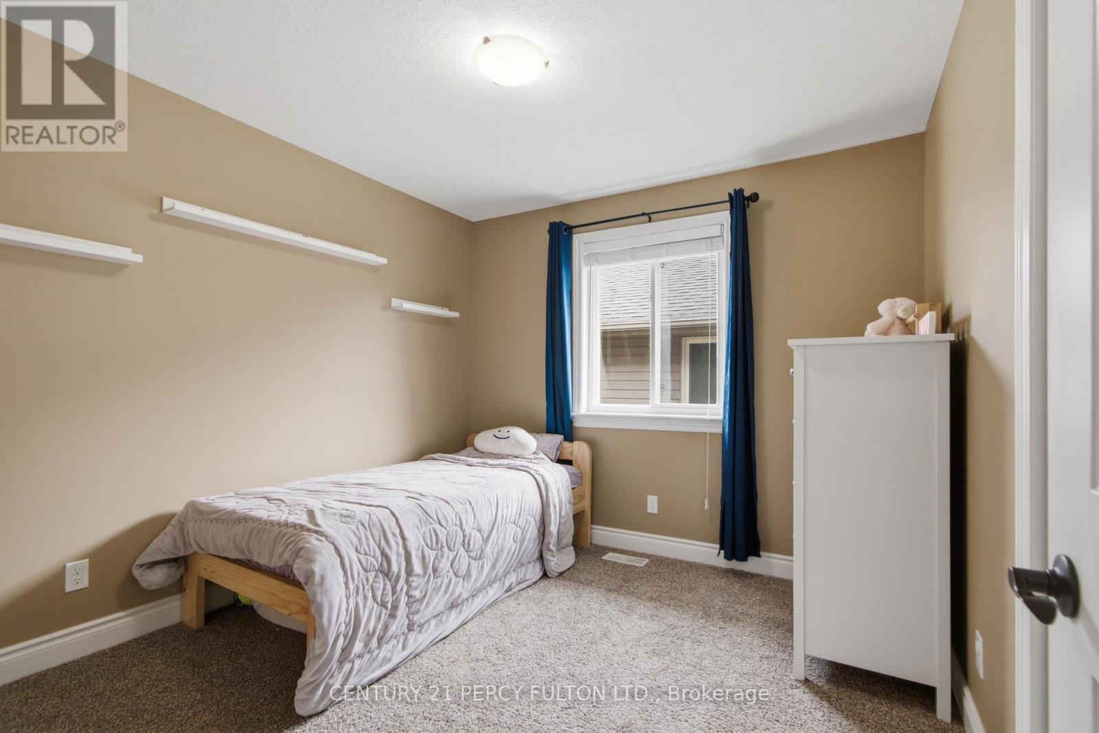 28 FREEDOM CRESCENT - 19