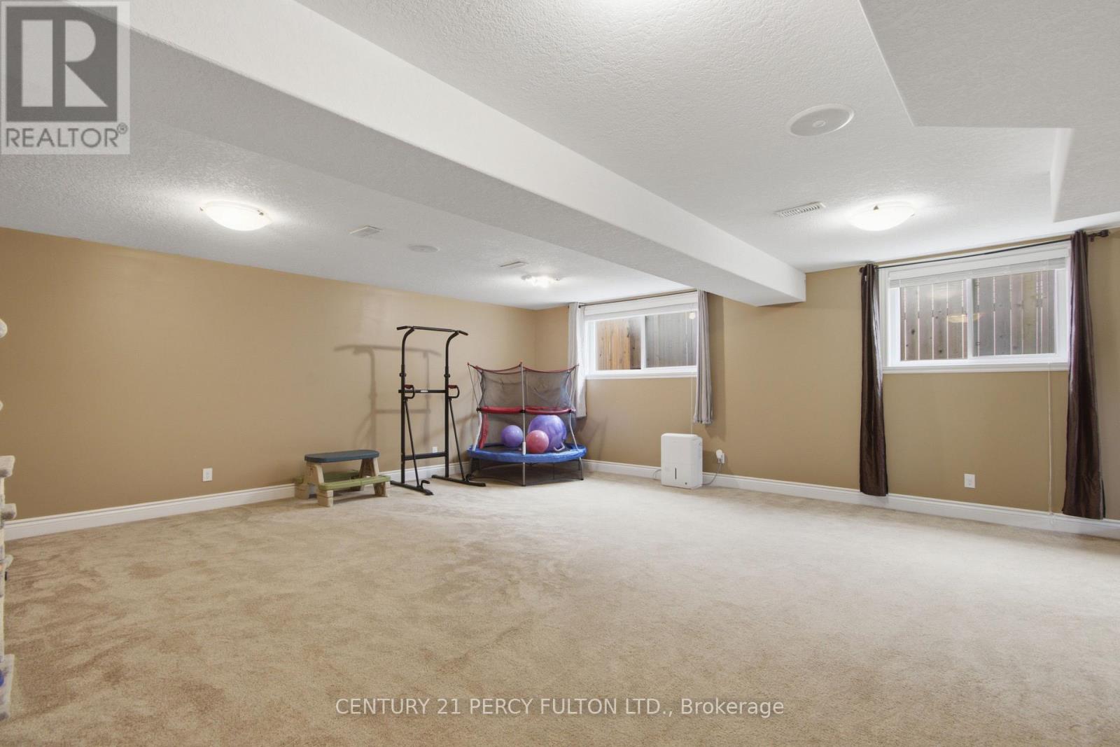 28 FREEDOM CRESCENT - 26