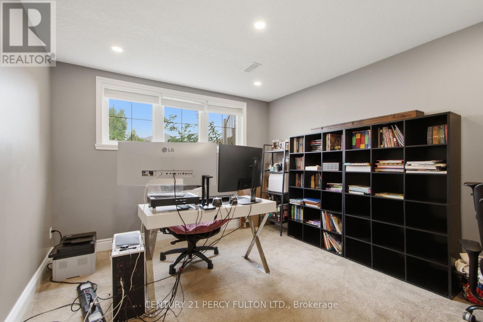 28 FREEDOM CRESCENT - 24