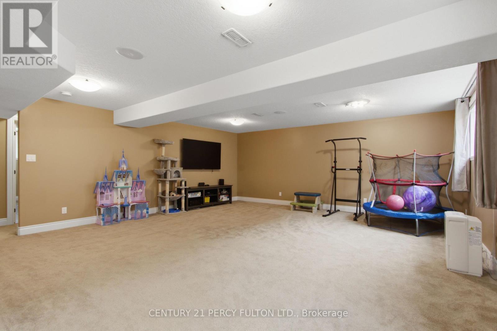 28 FREEDOM CRESCENT - 25
