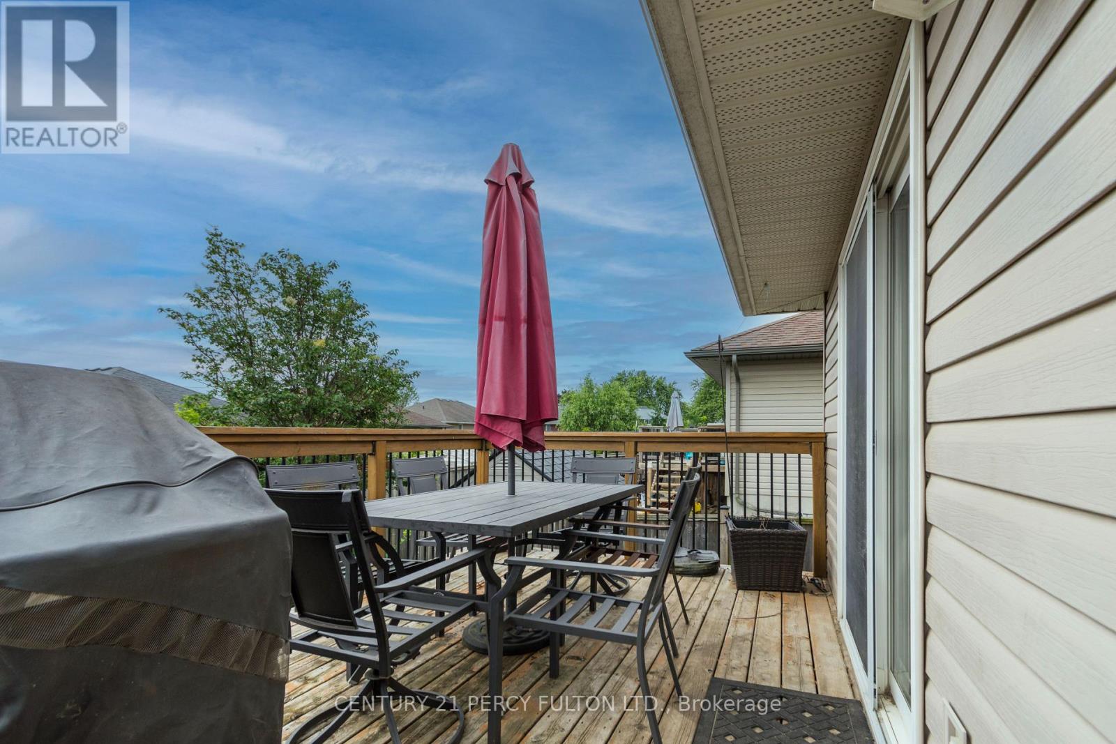 28 FREEDOM CRESCENT - 30