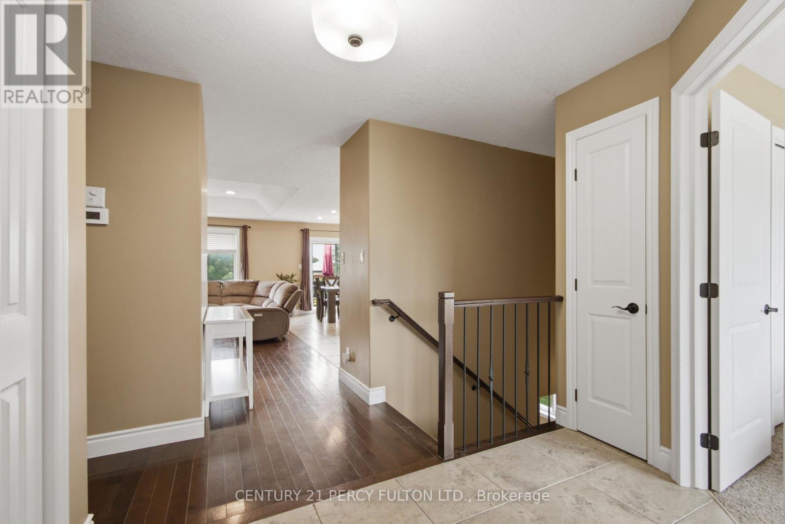 28 FREEDOM CRESCENT - 6