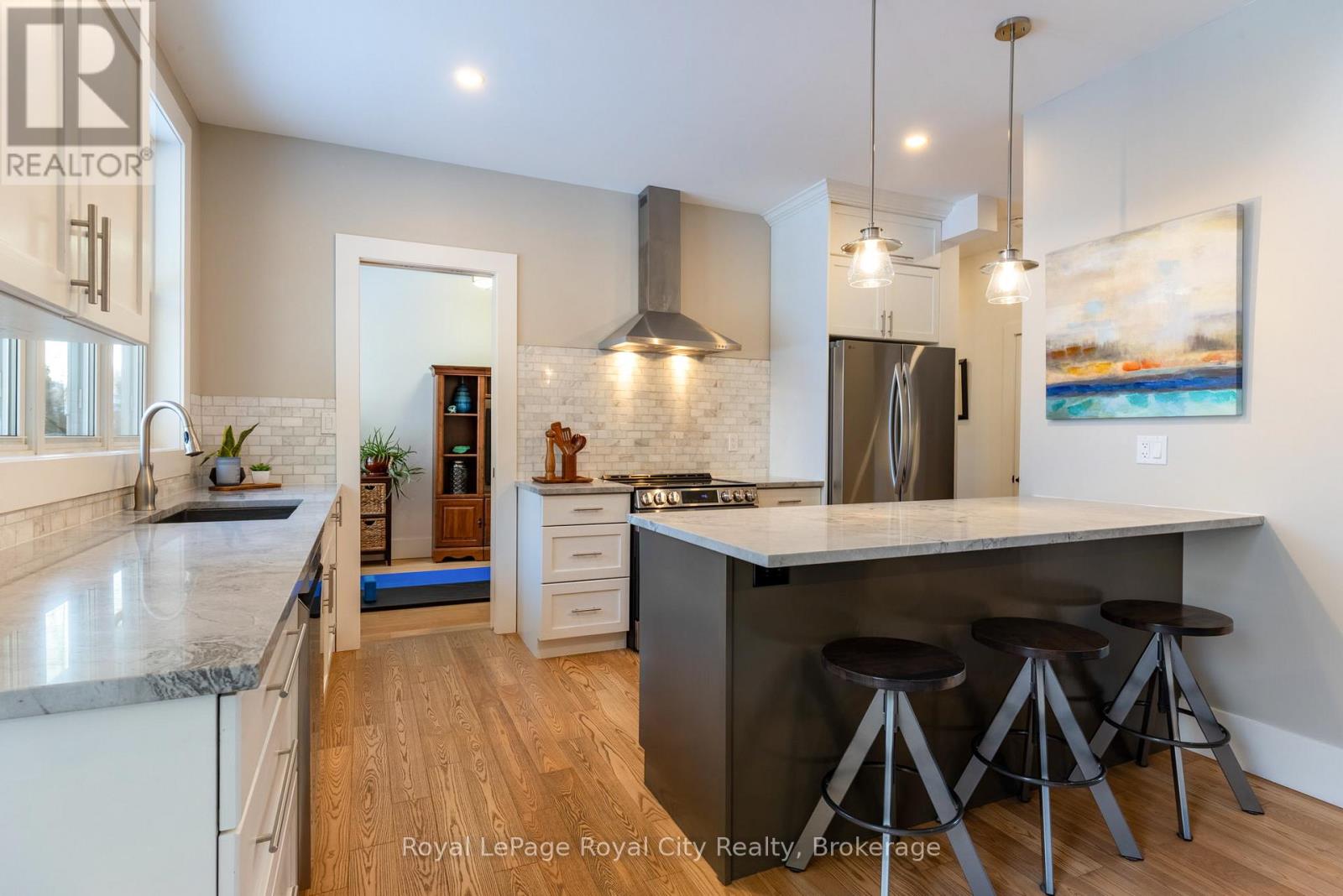 255 NORMANDY AVENUE - Image 17