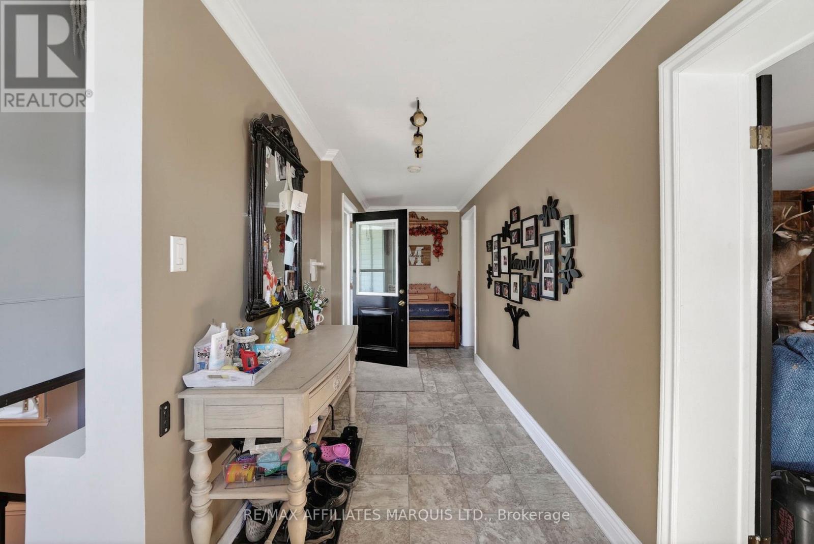 5601 138 HIGHWAY - 22