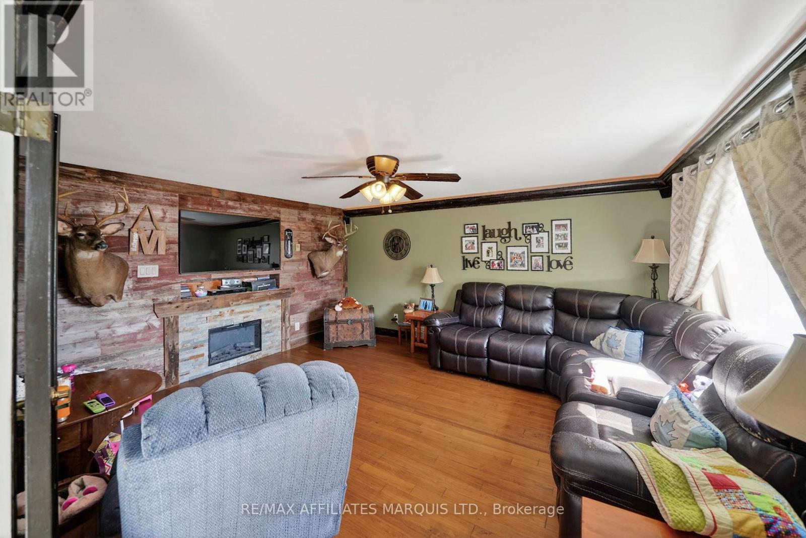 5601 138 HIGHWAY - 23