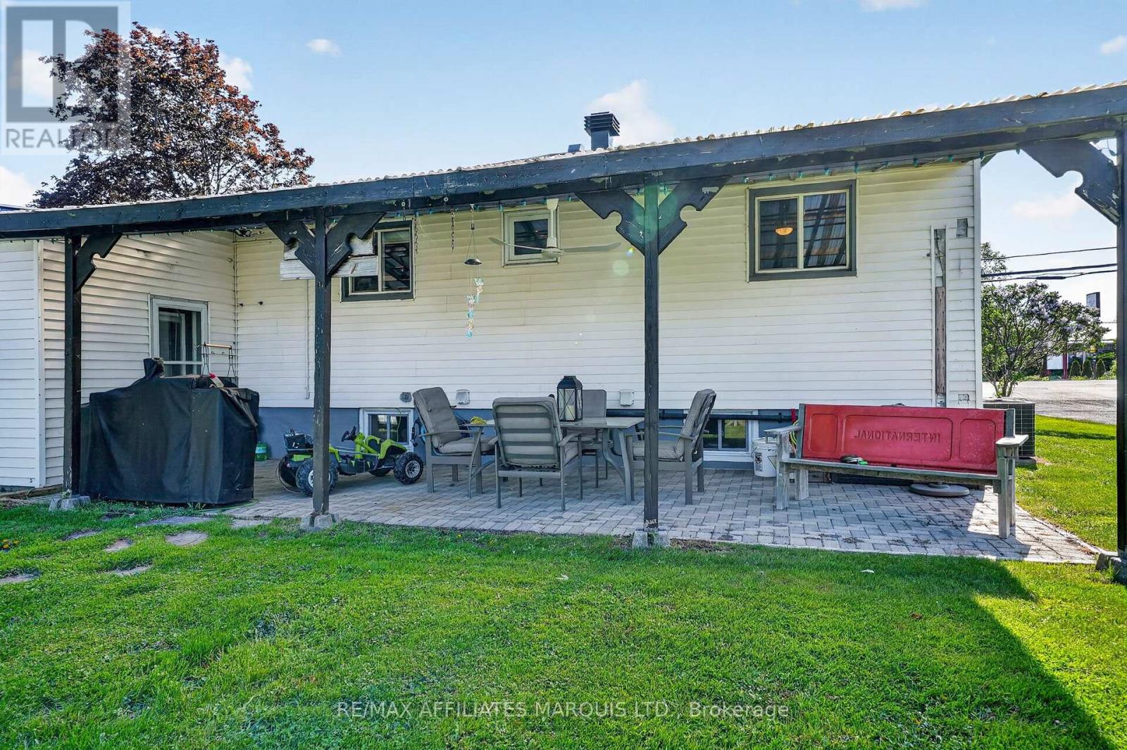 5601 138 HIGHWAY - 35