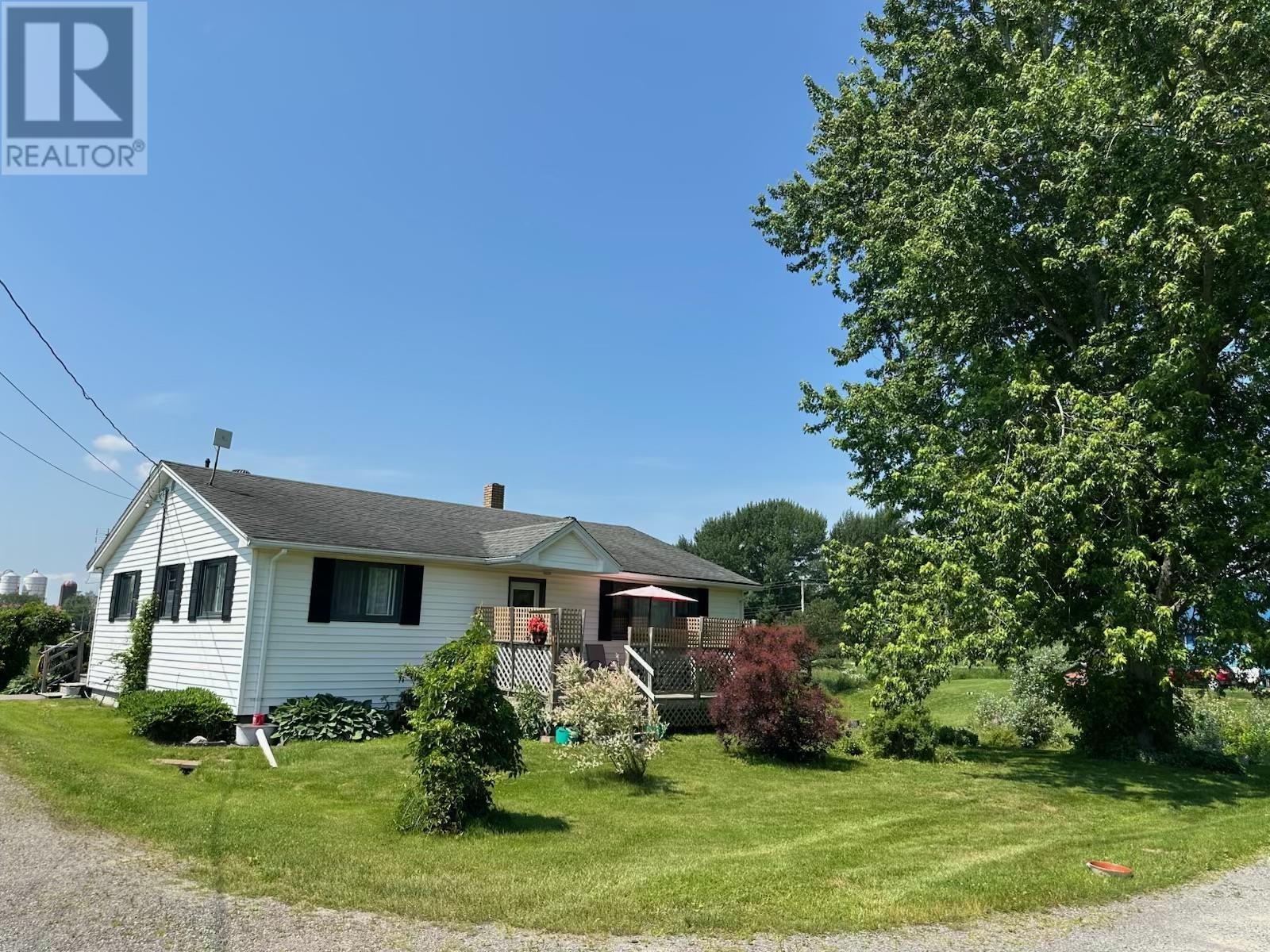 2515 Highway 2 - 19