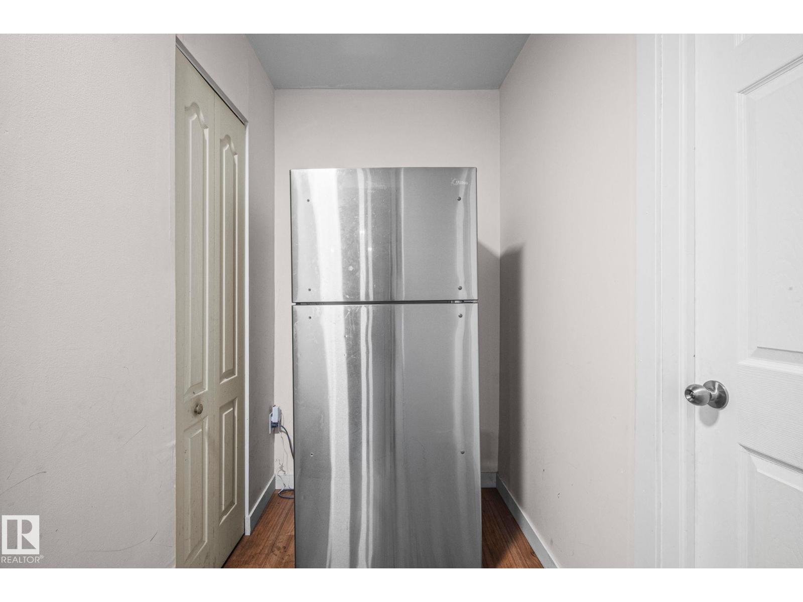 4806 117 AVE NW - 48