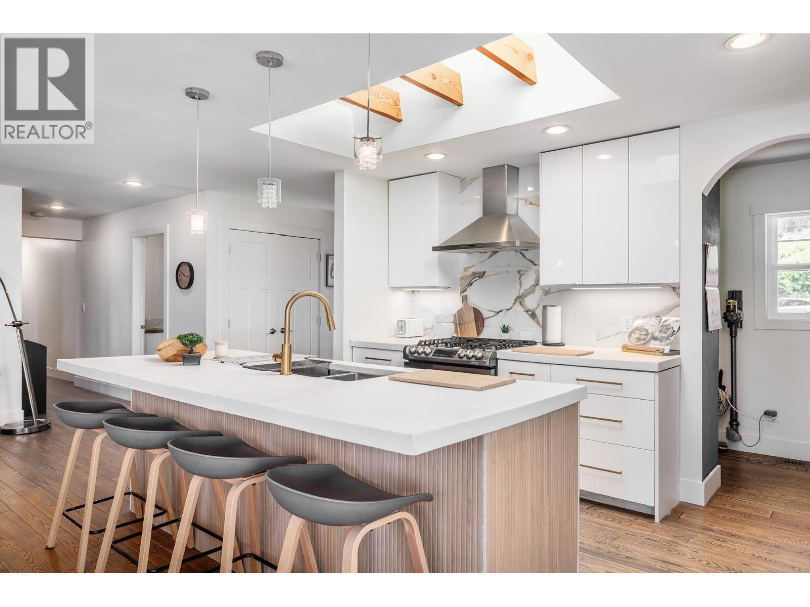 2020 Goldie Road - 10