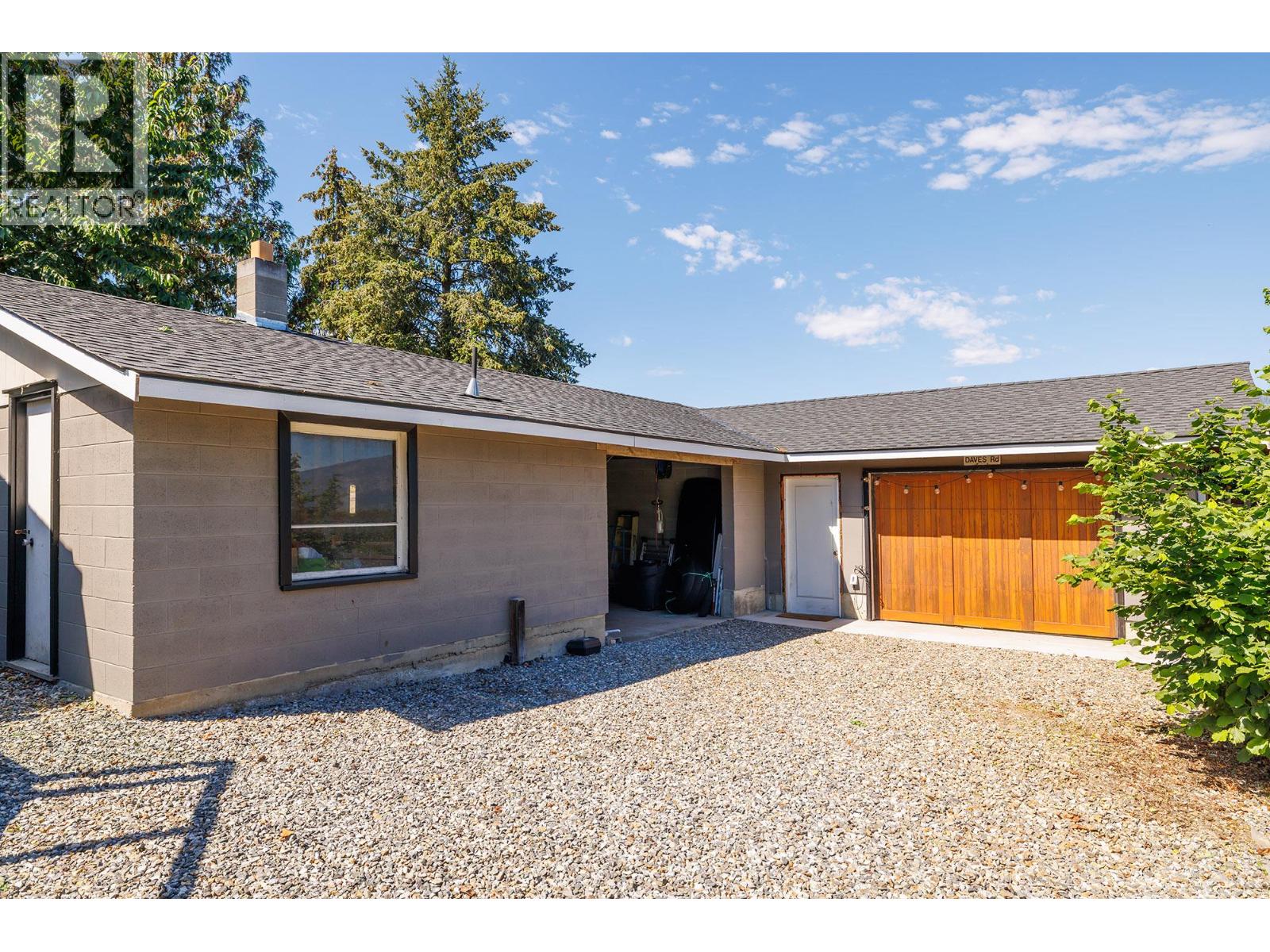 2020 Goldie Road - 41