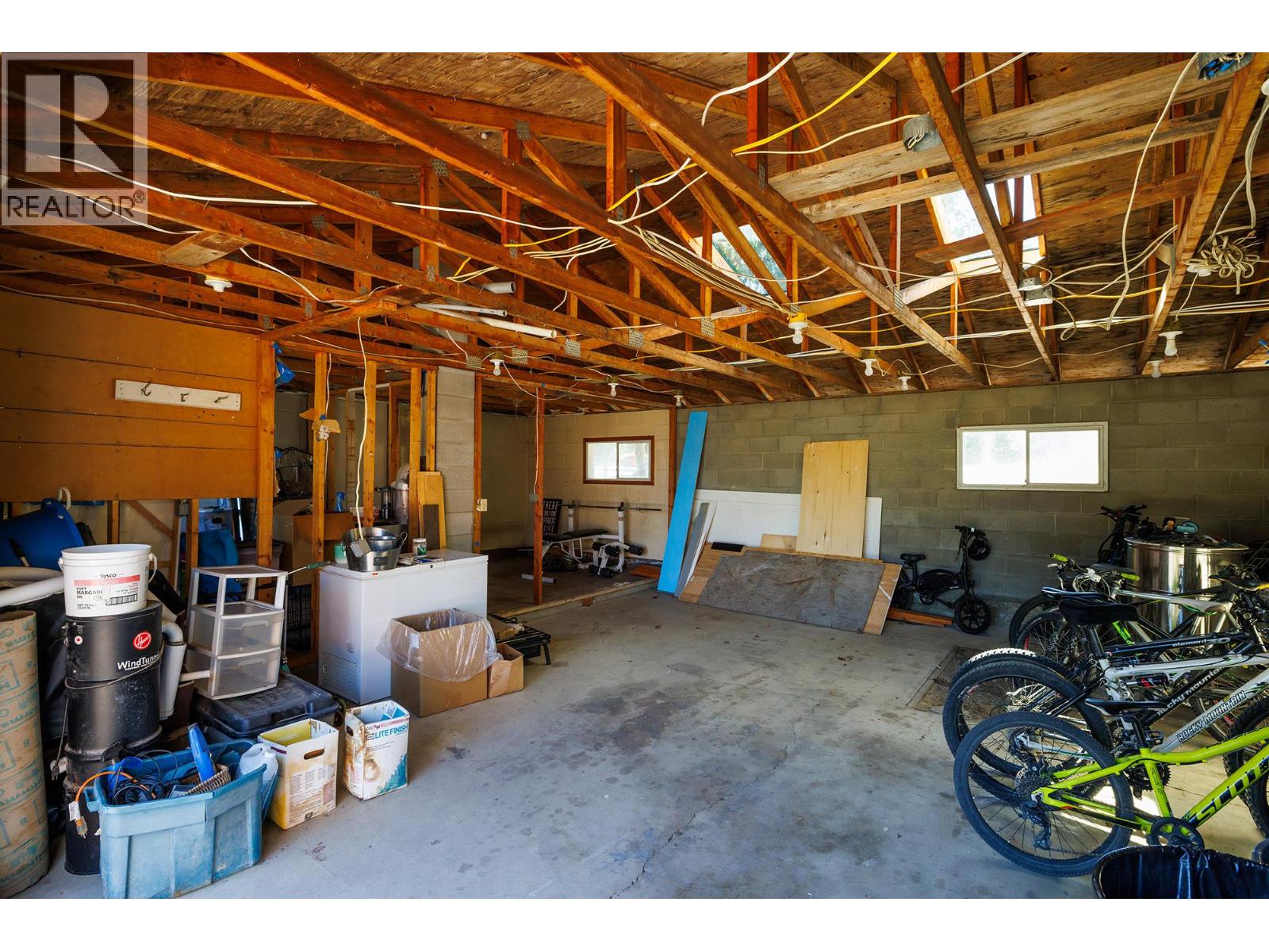 2020 Goldie Road - 42