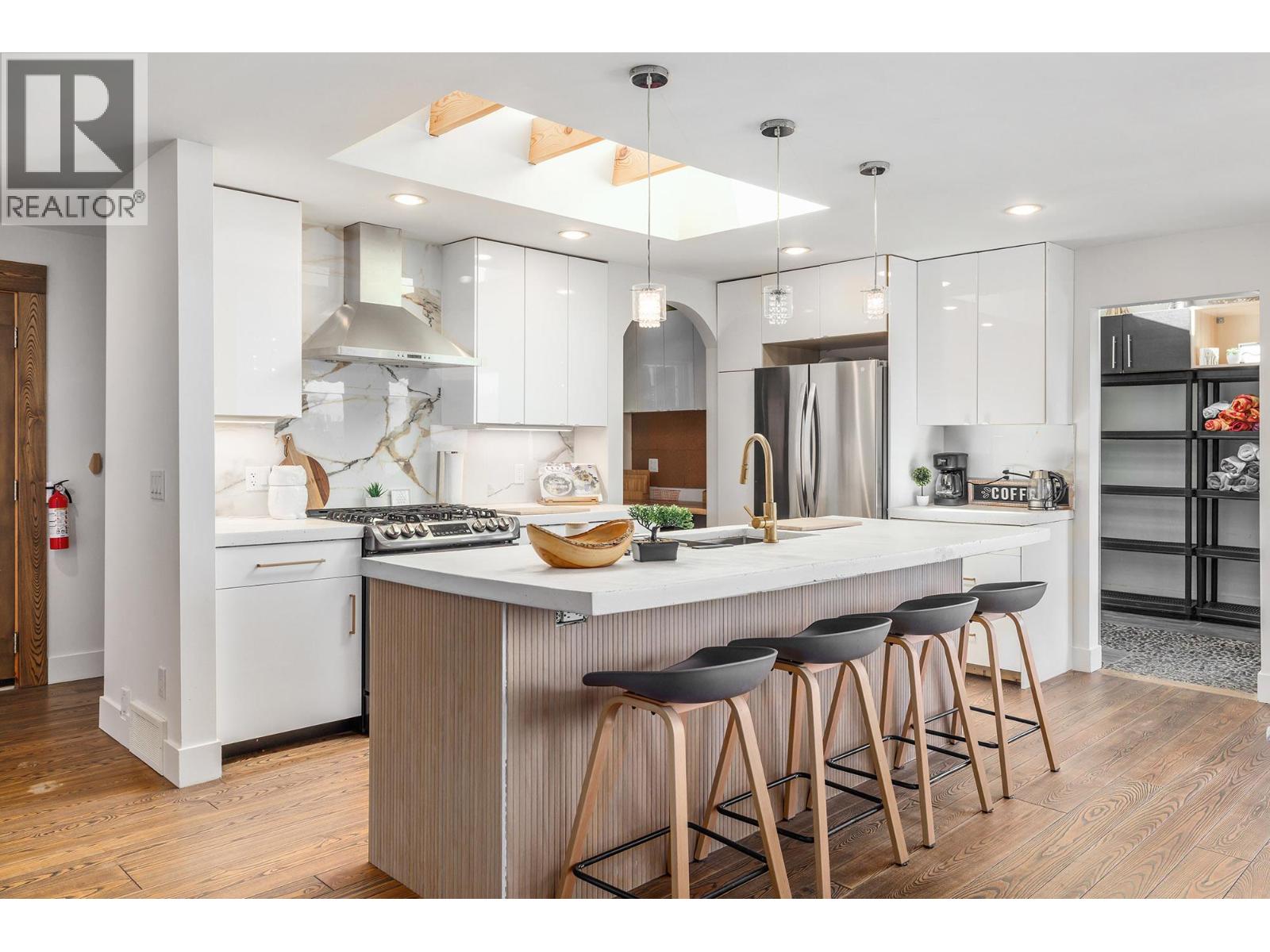 2020 Goldie Road - 8
